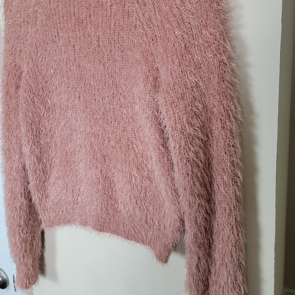 Pink Rose Womens Soft & Fuzzy Crewneck Long Sleeve Pullover‎ Sweater Sz M - Picture 4 of 10